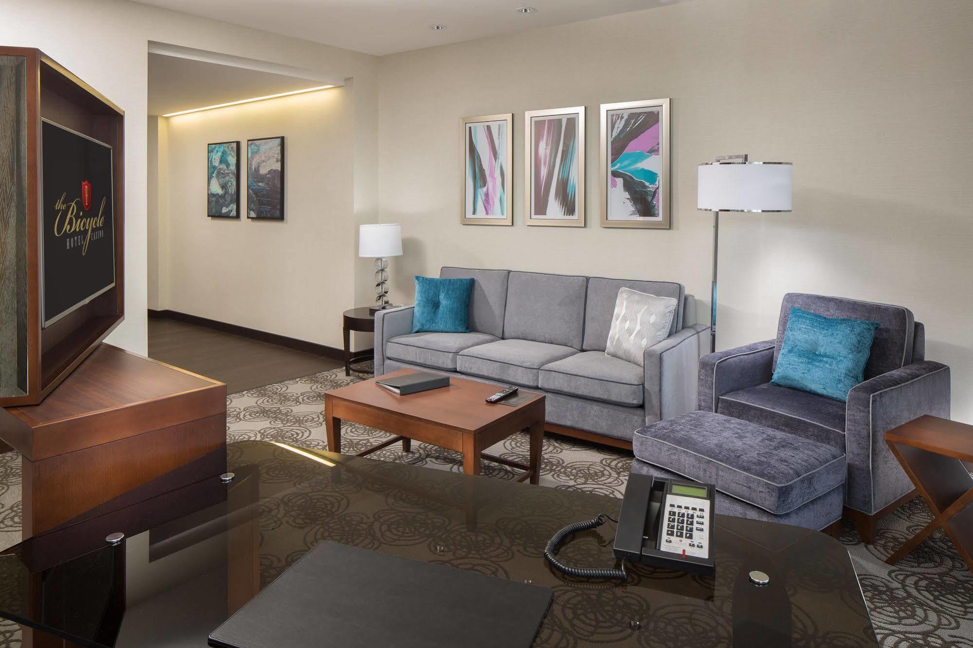 Parkwest Bicycle Casino Hotel Bell Gardens Ngoại thất bức ảnh